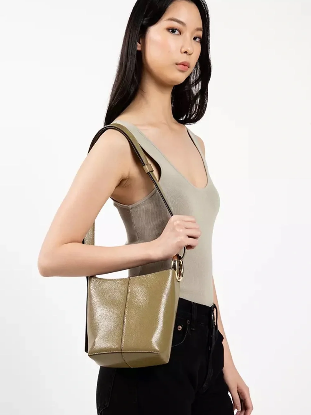 NWT KATE SPADE NY Halo Glazed Leather Mini Bucket Bag‎